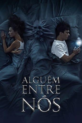 Assistir Alguém Entre Nós online