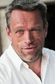 Assistir Filmes de Brian Thompson